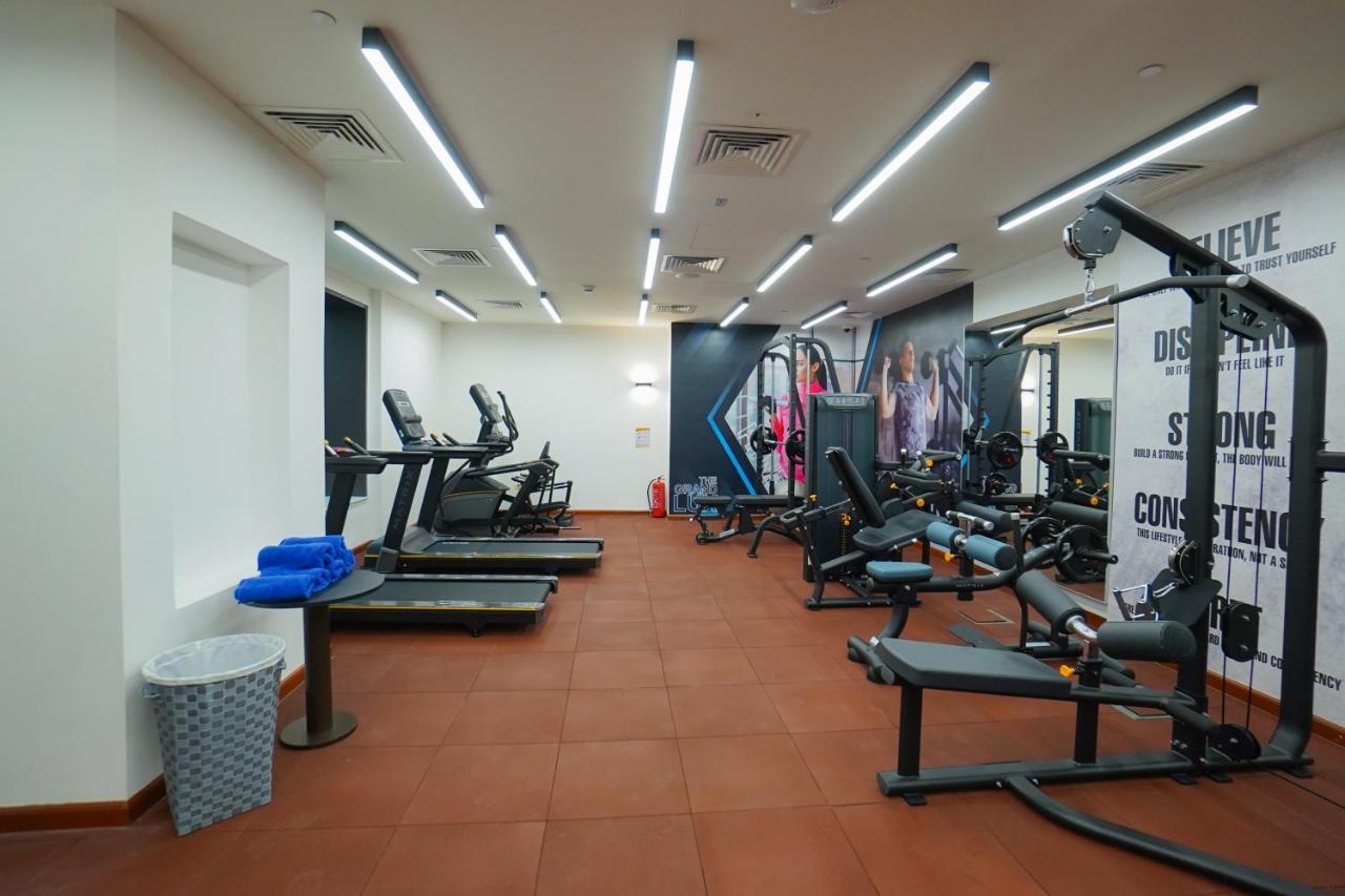 The Grand Lux Hotel Doha Exterior foto The gym at the hotel